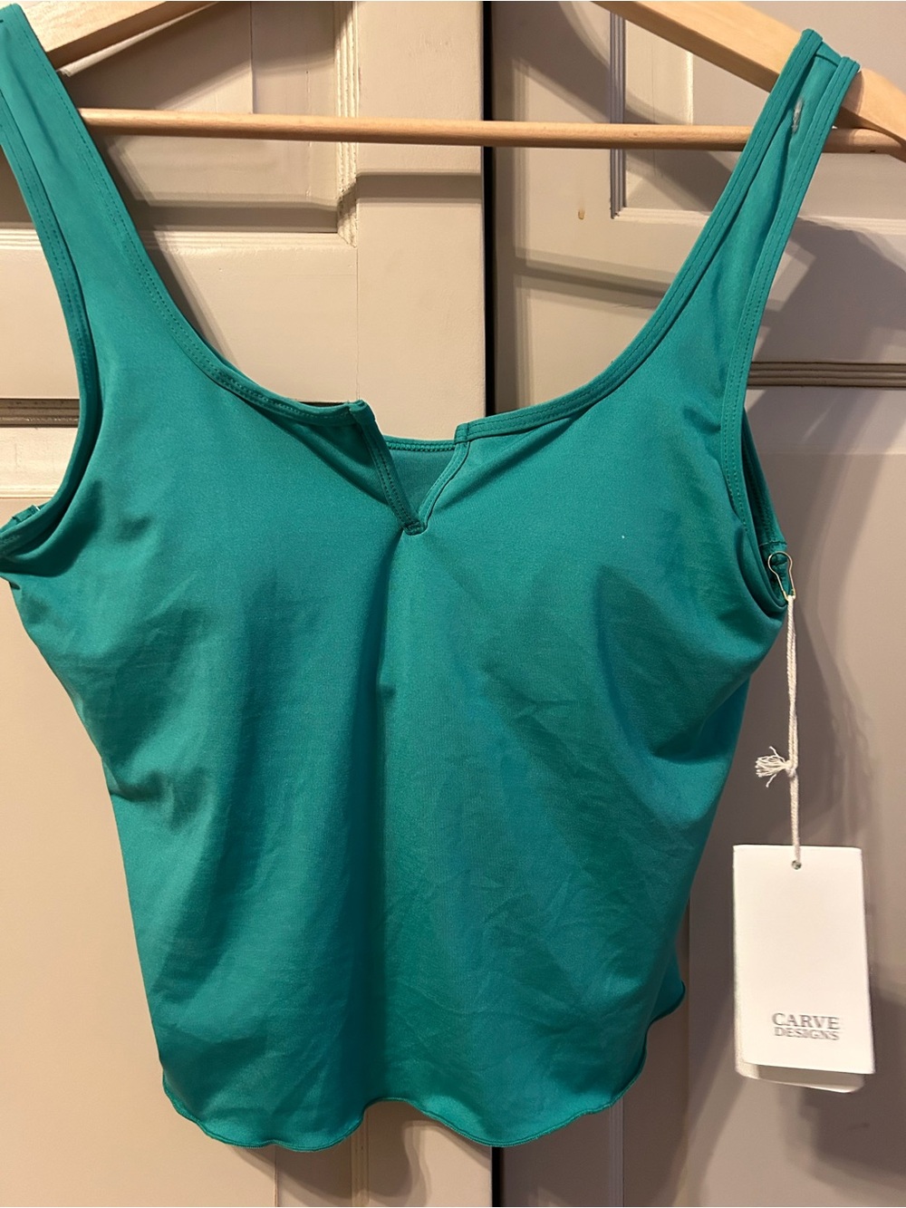 Carve Designs Vida Notchneck Swim Tankini top in jade. - Picture 5 of 10